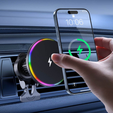 車の電話サポート – ワイヤレス充電とLED照明