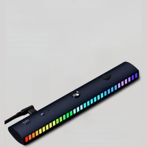 Dyfuzor aromatów samochodowy – Oświetlenie LED i świeżość na pokładzie